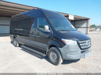  Salvage Mercedes-Benz Sprinter 2500