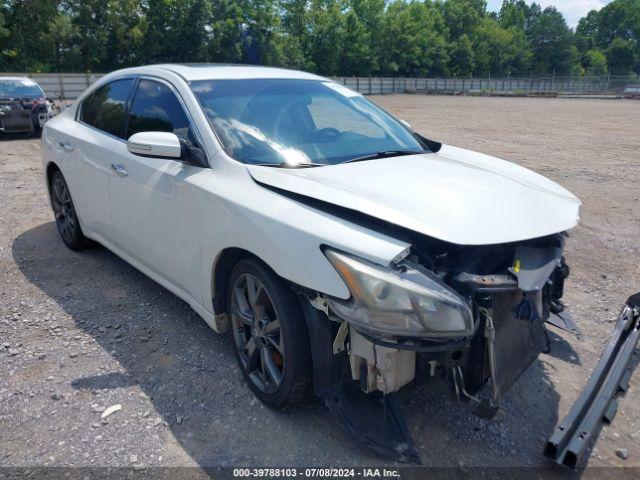  Salvage Nissan Maxima