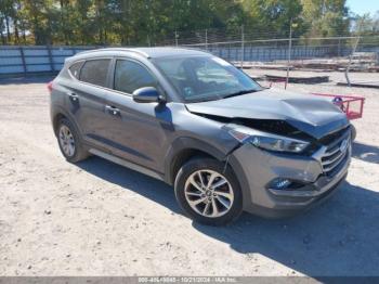  Salvage Hyundai TUCSON