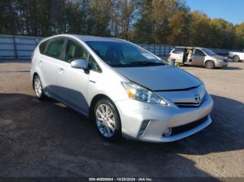  Salvage Toyota Prius v