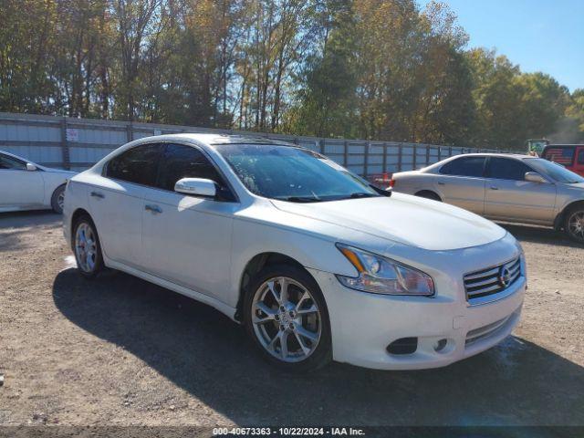  Salvage Nissan Maxima