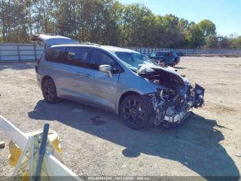  Salvage Chrysler Pacifica