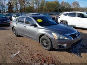  Salvage Nissan Altima