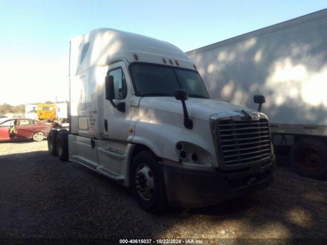  Salvage Freightliner Cascadia 125