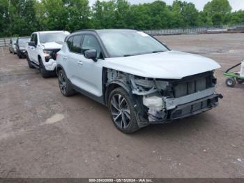  Salvage Volvo XC40