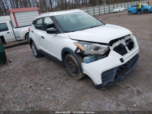  Salvage Nissan Kicks