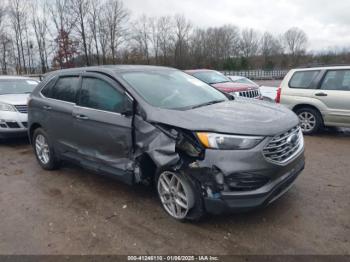  Salvage Ford Edge