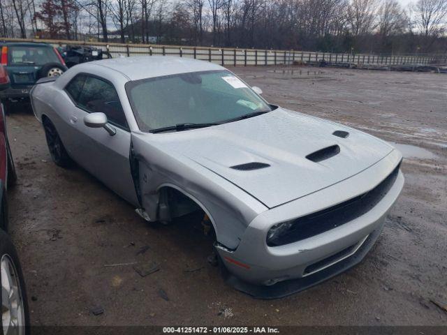  Salvage Dodge Challenger