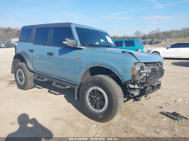  Salvage Ford Bronco