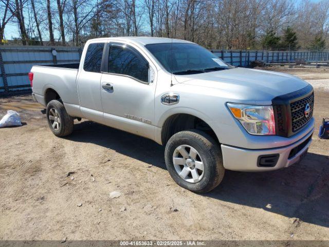  Salvage Nissan Titan