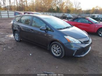  Salvage Toyota Prius v