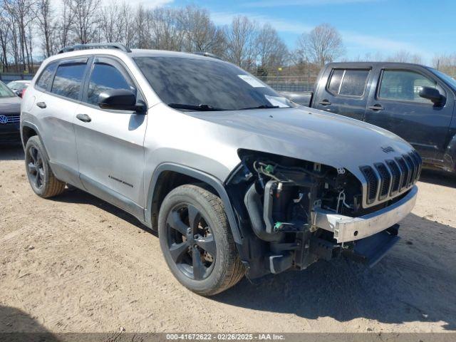  Salvage Jeep Cherokee