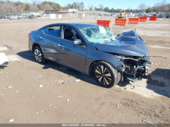  Salvage Nissan Altima