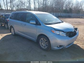  Salvage Toyota Sienna