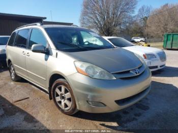  Salvage Toyota Sienna