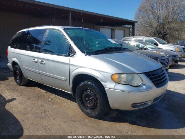  Salvage Chrysler Town & Country