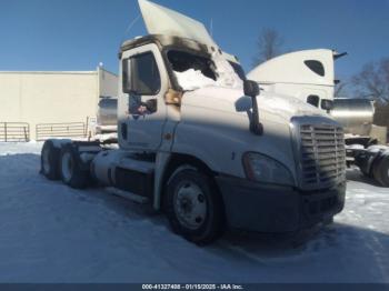  Salvage Freightliner Cascadia 125