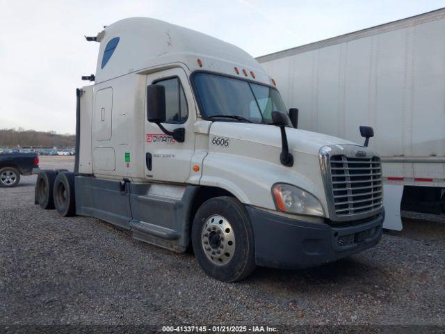  Salvage Freightliner Cascadia 125