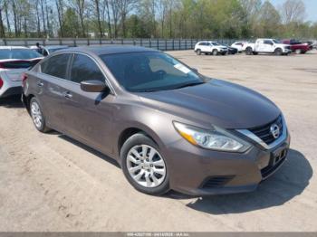  Salvage Nissan Altima