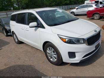  Salvage Kia Sedona