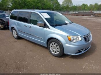  Salvage Chrysler Town & Country