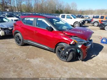  Salvage Nissan Kicks