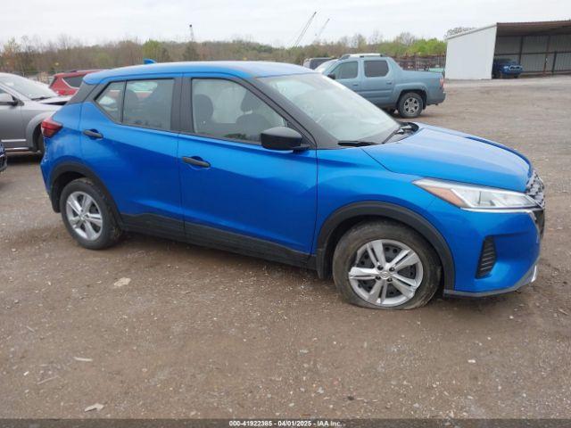  Salvage Nissan Kicks