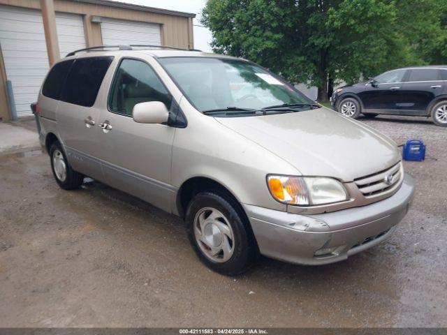  Salvage Toyota Sienna