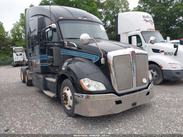  Salvage Kenworth Construction