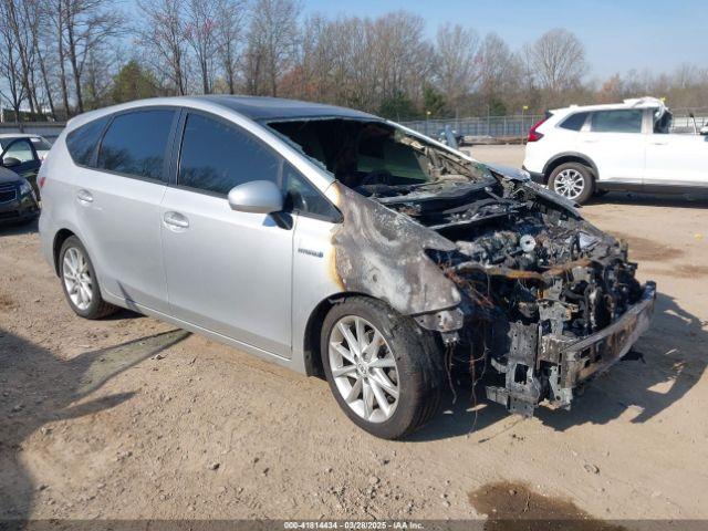  Salvage Toyota Prius v