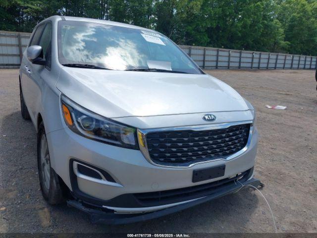  Salvage Kia Sedona