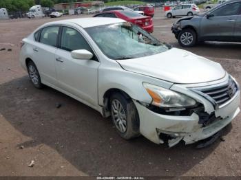  Salvage Nissan Altima