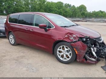  Salvage Chrysler Pacifica