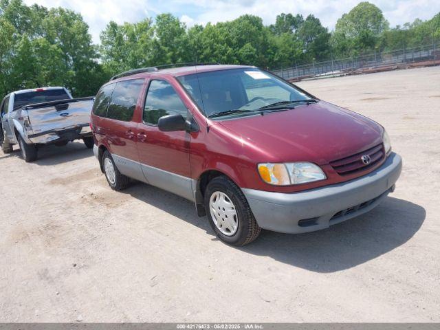  Salvage Toyota Sienna
