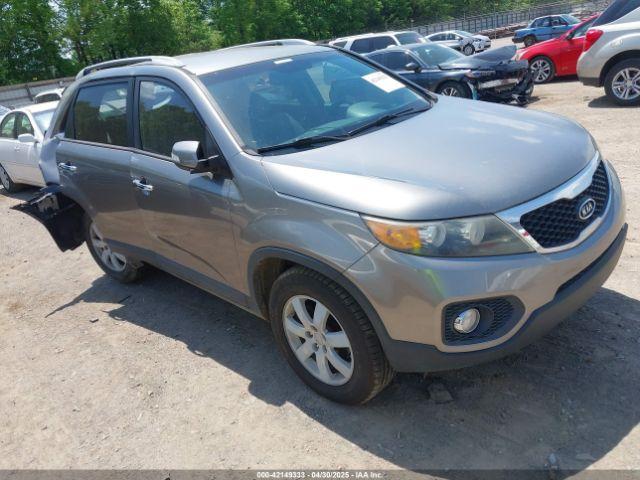 Salvage Kia Sorento