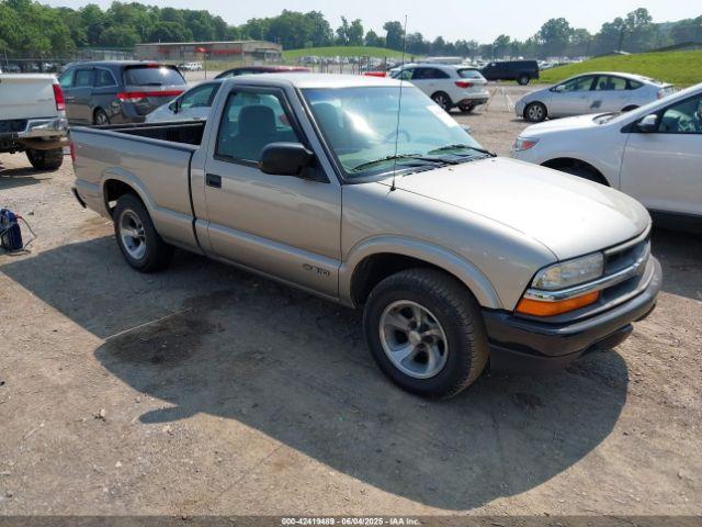  Salvage Chevrolet S-10
