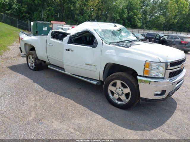  Salvage Chevrolet Silverado 2500