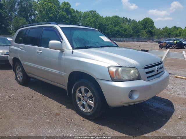  Salvage Toyota Highlander