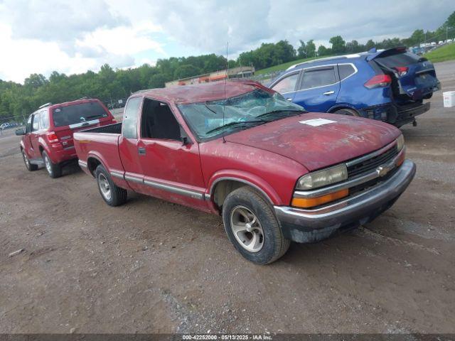  Salvage Chevrolet S-10
