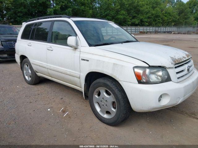  Salvage Toyota Highlander
