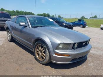  Salvage Ford Mustang