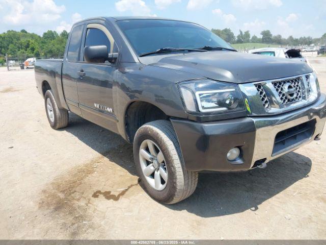  Salvage Nissan Titan