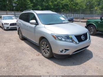  Salvage Nissan Pathfinder