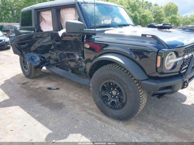  Salvage Ford Bronco