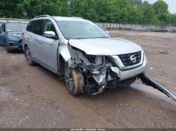  Salvage Nissan Pathfinder