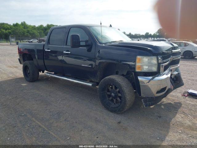  Salvage Chevrolet Silverado 2500