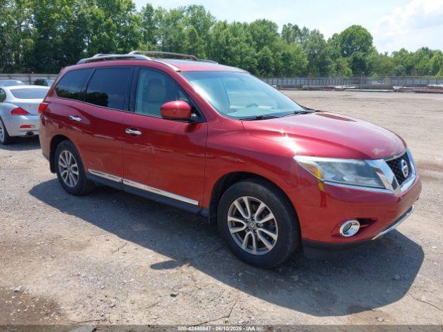  Salvage Nissan Pathfinder
