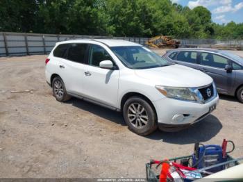  Salvage Nissan Pathfinder