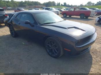  Salvage Dodge Challenger