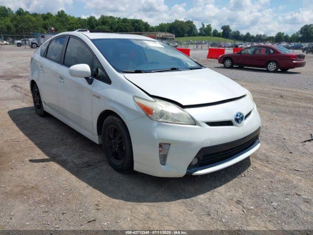  Salvage Toyota Prius